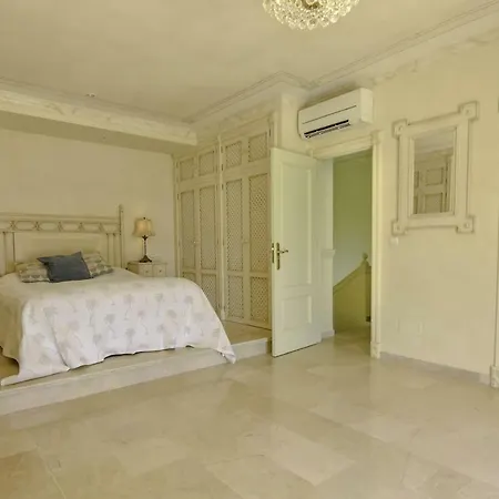 20001 - Exquisite 50m To Ferienhaus Marbella
